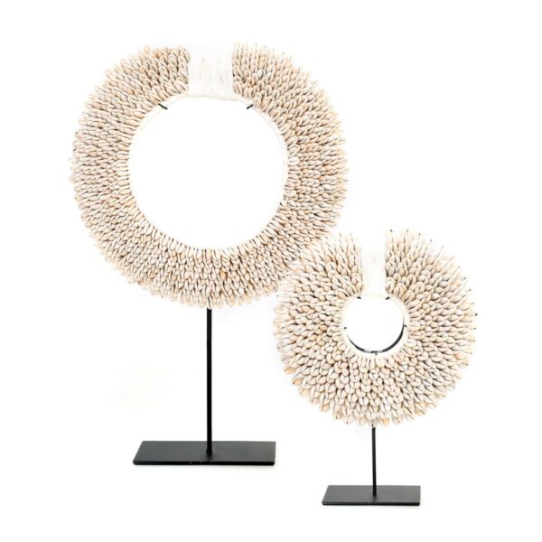 The Papua Shell Disc on Stand - White - S - Image 4