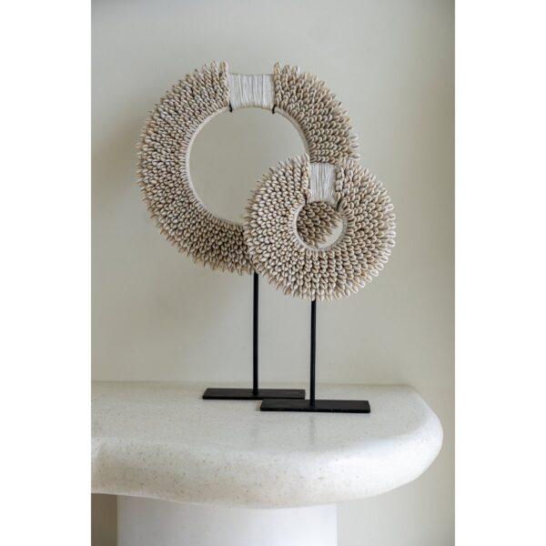 The Papua Shell Disc on Stand - White - S - Image 2