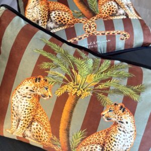 Hayward & Haines Designer-Zierkissen – Leopard Glow – Streifen